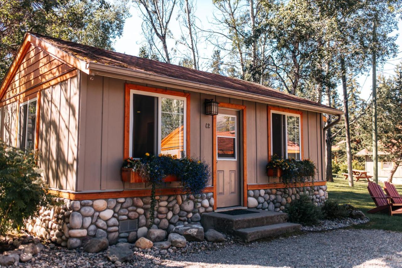 Patricia Lake Bungalows Jasper Bagian luar foto