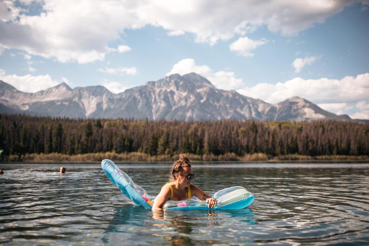 Patricia Lake Bungalows Jasper Bagian luar foto