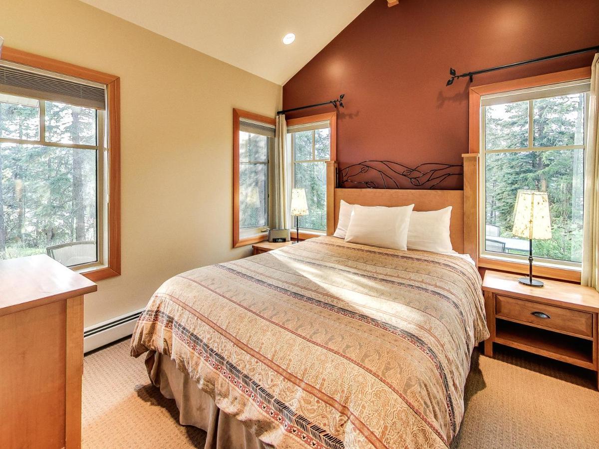 Patricia Lake Bungalows Jasper Bagian luar foto